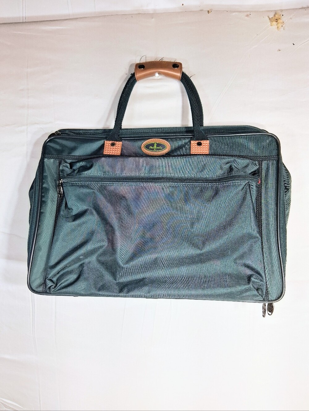 Vintage Atlantic 15" Hgh 22" Wide Green Overnight/ Weekend Luggage Bag